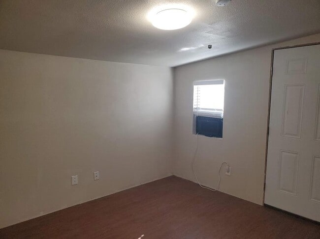 Building Photo - 200 N Mustang Ave