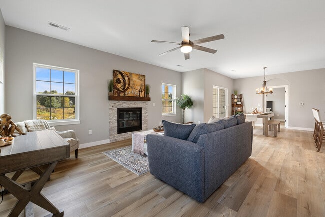 Building Photo - 1824 Horseshoe Ln