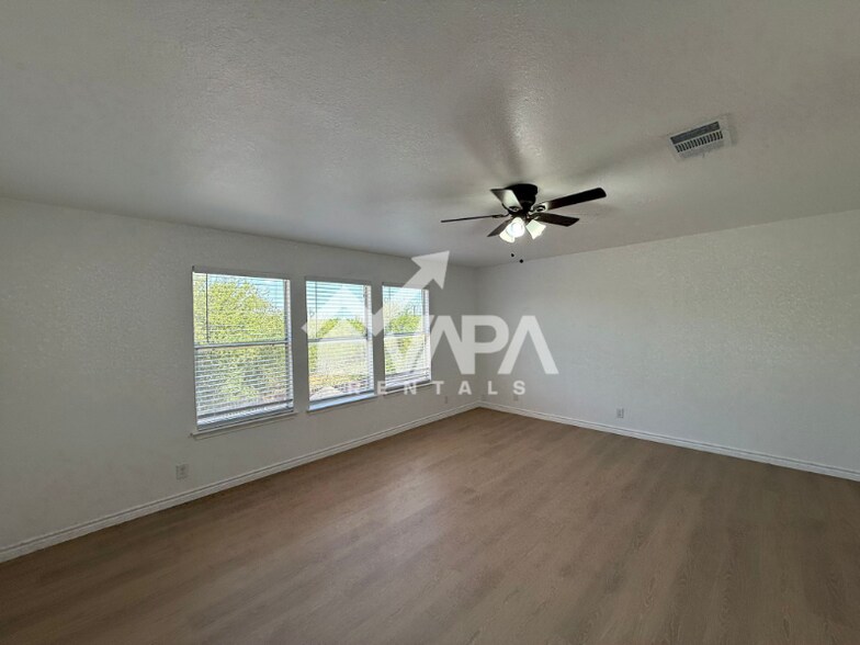 Building Photo - 7714 Hedrick Farm