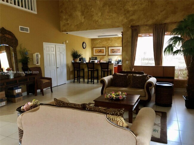 Building Photo - 1245 SW 46th Ave