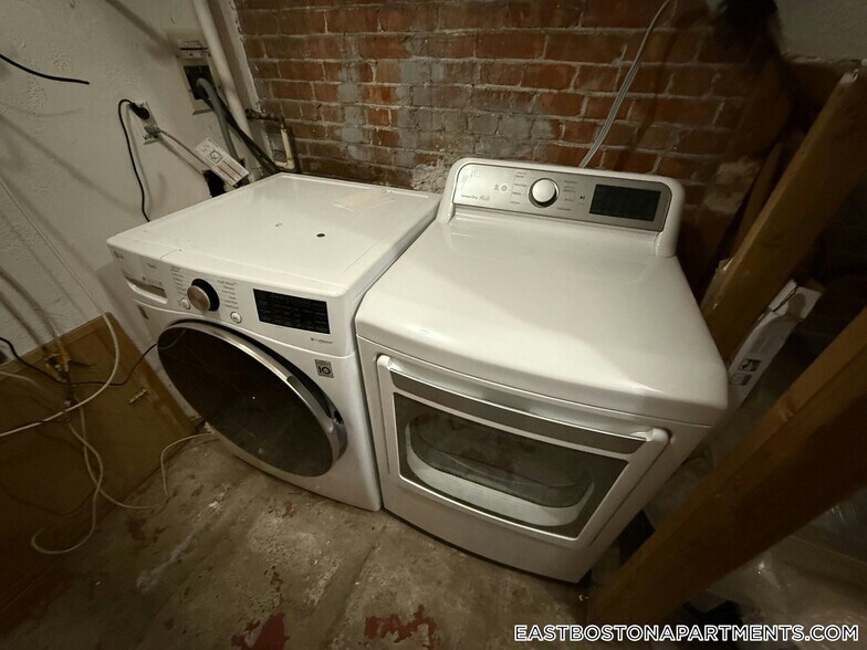 Building Photo - 1 Brigham St