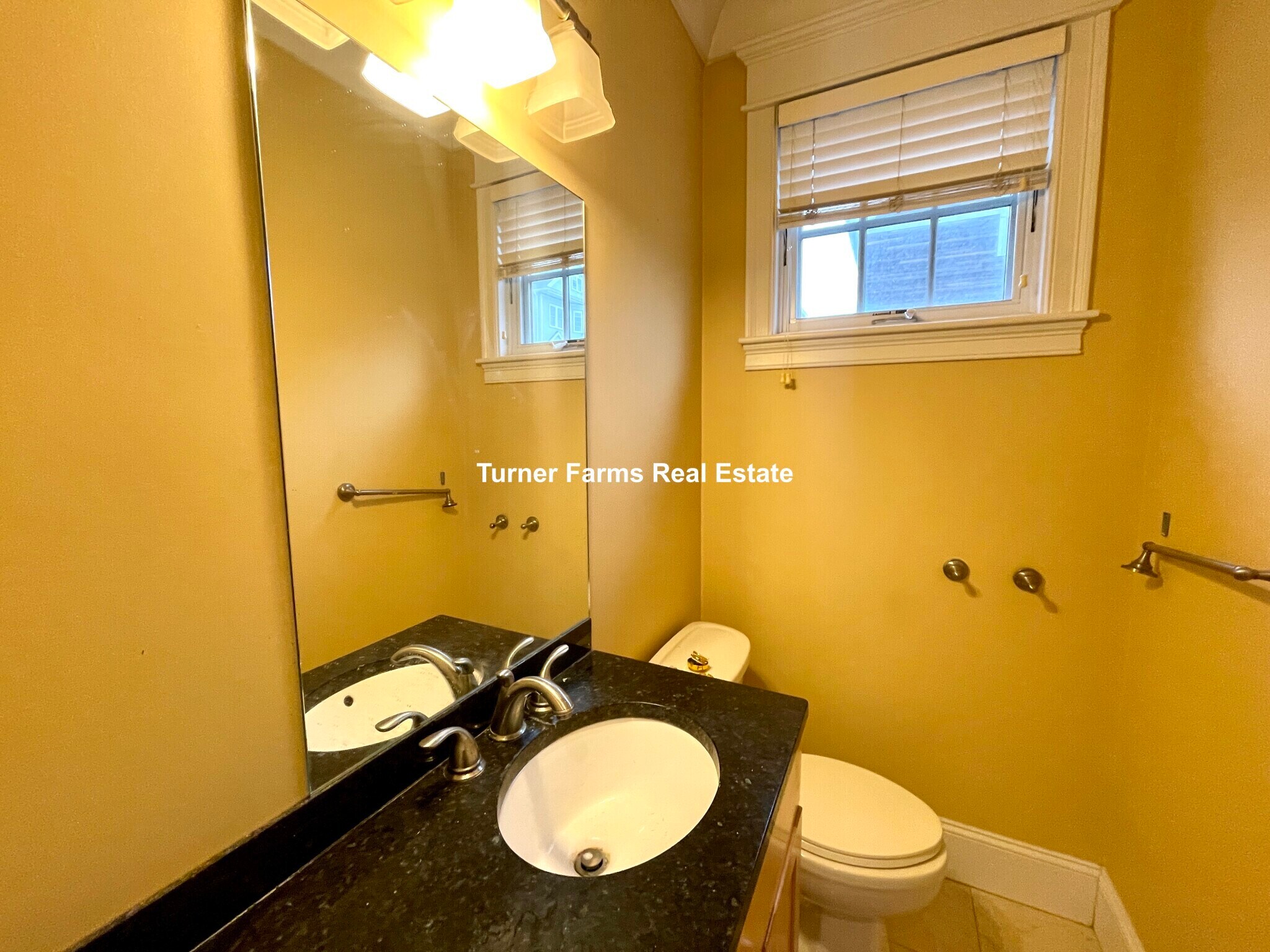 Building Photo - 15 Eldora St