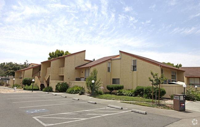 Building Photo - Sunburst Apartments