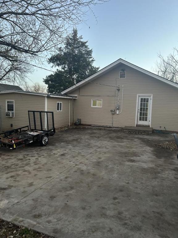 Building Photo - 803 Cedar St