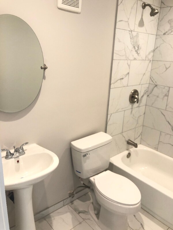 Building Photo - 1108 W 110th St