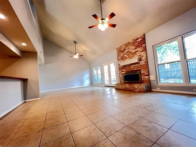 Building Photo - 11407 Briar Rose Dr