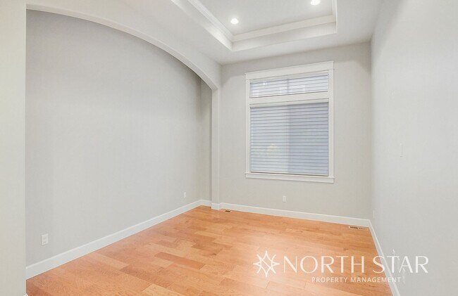 Building Photo - Beauty on Bull Mountain - Lease through Ma...
