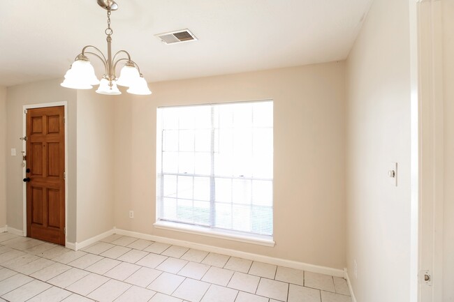 Building Photo - 946 Beachcomber Ln