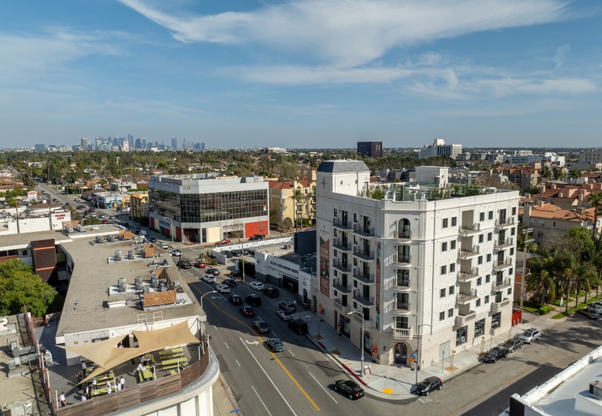 Primary Photo - 5768 W 3rd St