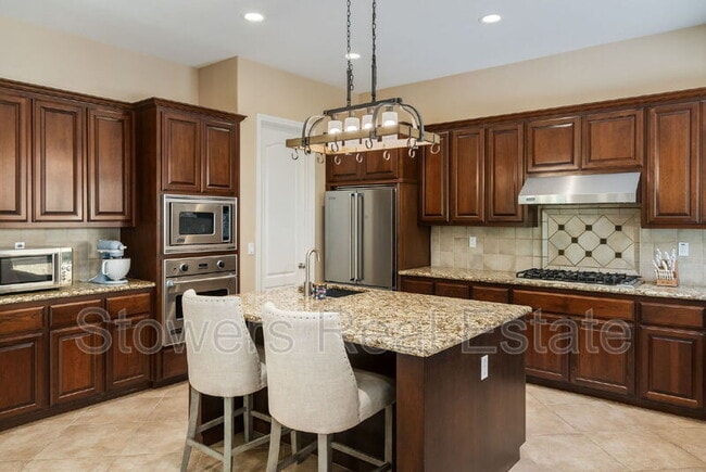 Building Photo - 1301 Sugarloaf Dr