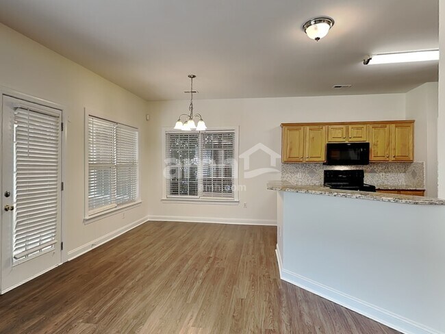 Building Photo - 2003 Monaco Ct