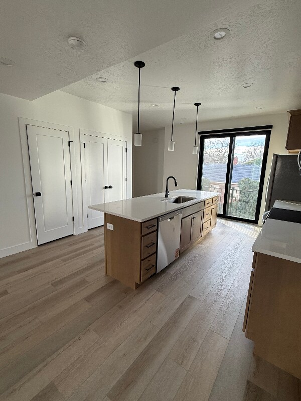 Building Photo - 43 N 100 E