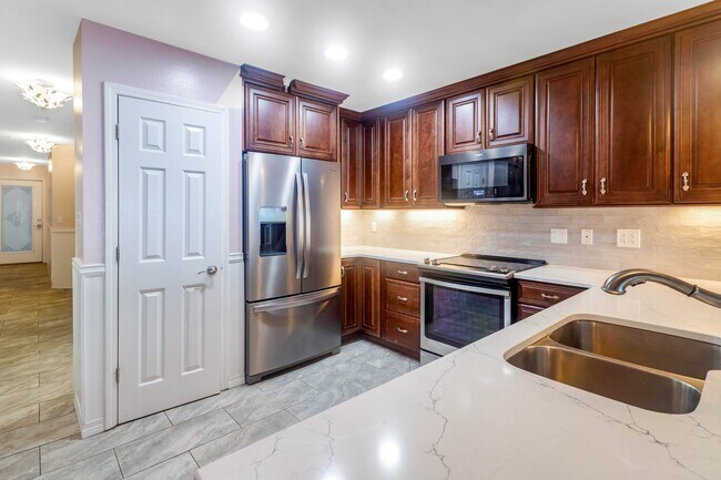 Building Photo - 1409 US-98