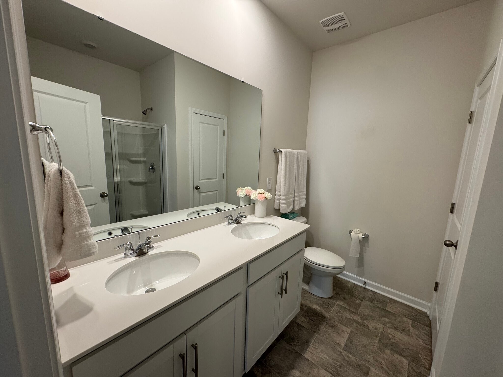 Building Photo - 1924 Vanderlyn St