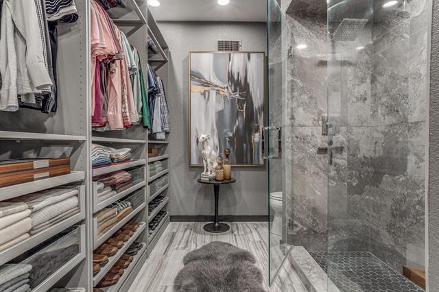 Building Photo - 3404 Douglas Ave