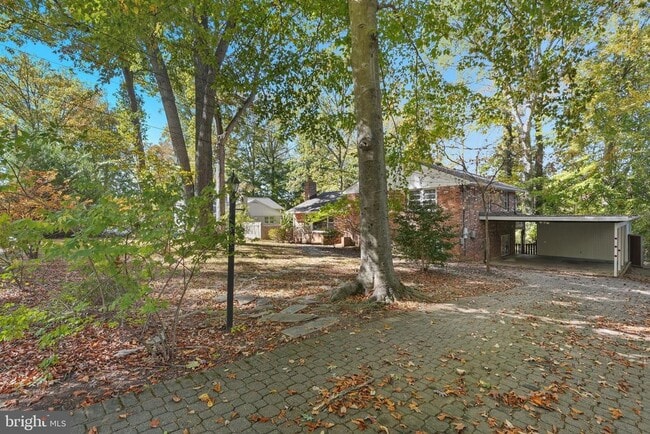 Primary Photo - 2904 Swanee Ln