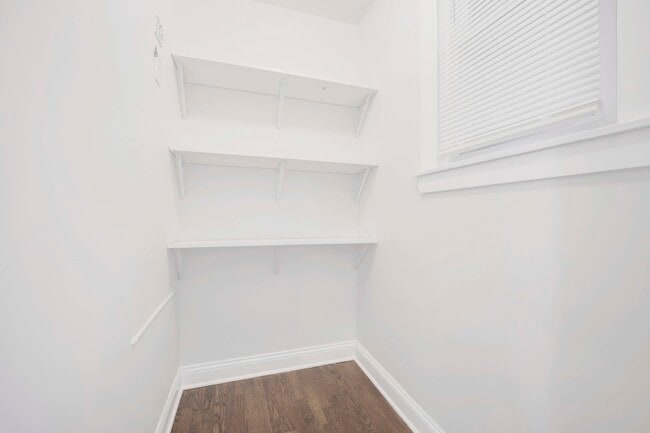 Building Photo - 4406 W Altgeld St