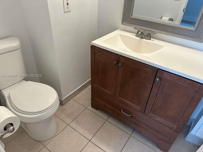 Building Photo - 144 NW 91st Ave