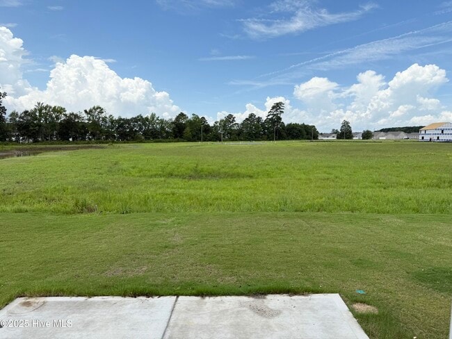 Building Photo - 3228 Ridgeland Dr