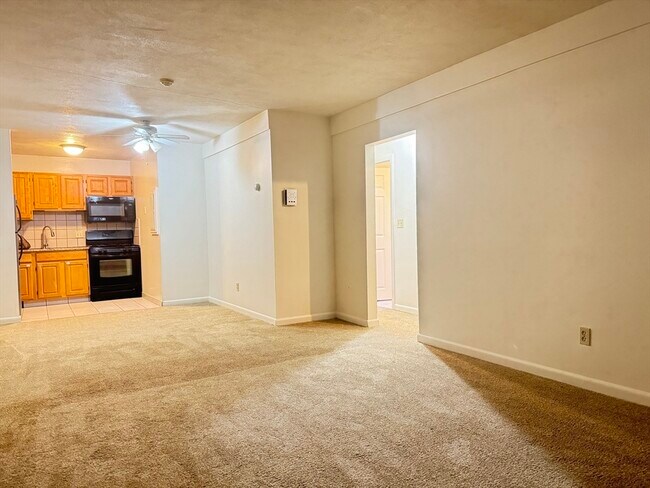 Building Photo - 49 Sumner St