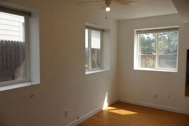 Building Photo - A bright, Spacious Home Designed for Living Well