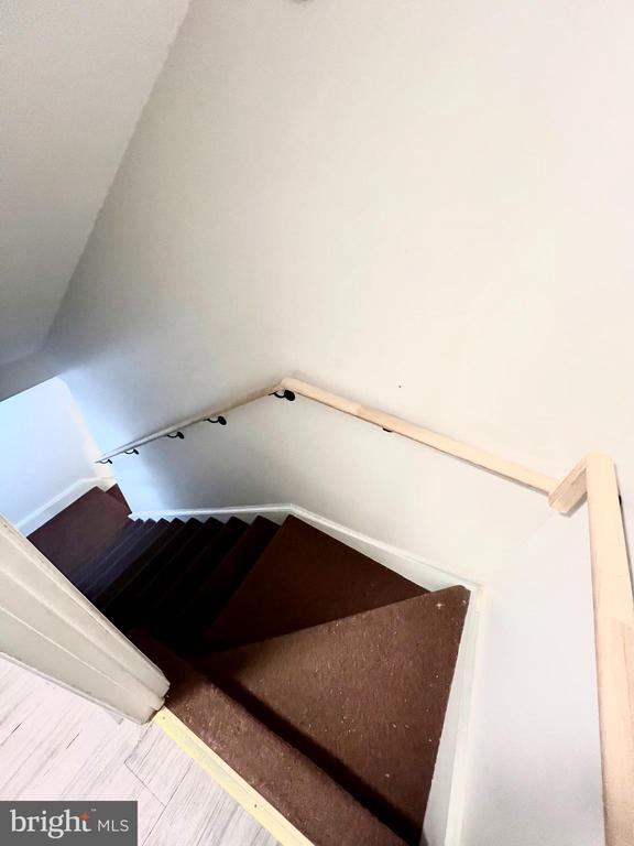 Building Photo - 11 Fenceline Dr