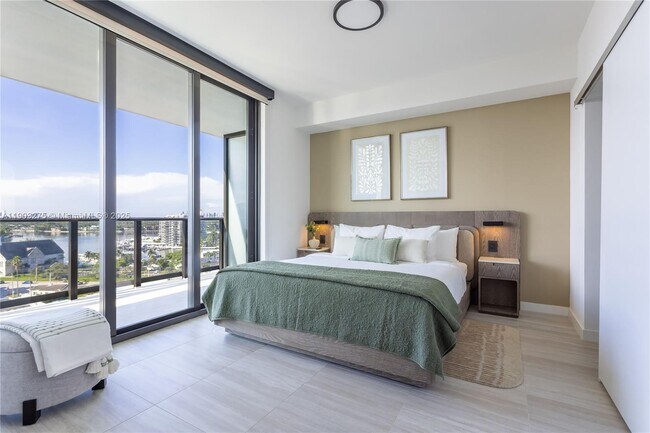 Building Photo - 580 72nd St