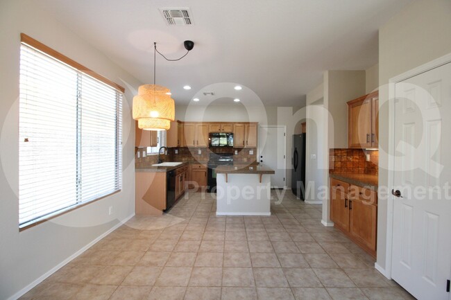 Building Photo - 2633 W Bisbee Way