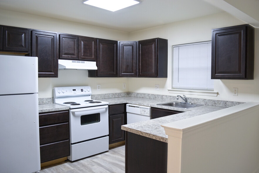 Building Photo - The Willows at Spring Mill