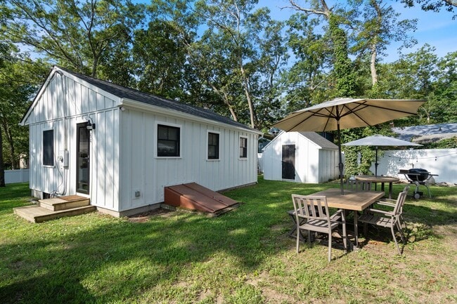 Building Photo - 64 Corchaug Trail