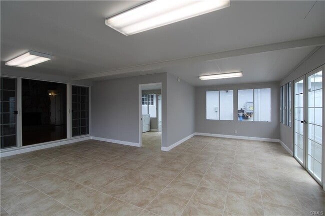 Building Photo - 16919 Daphne Ave