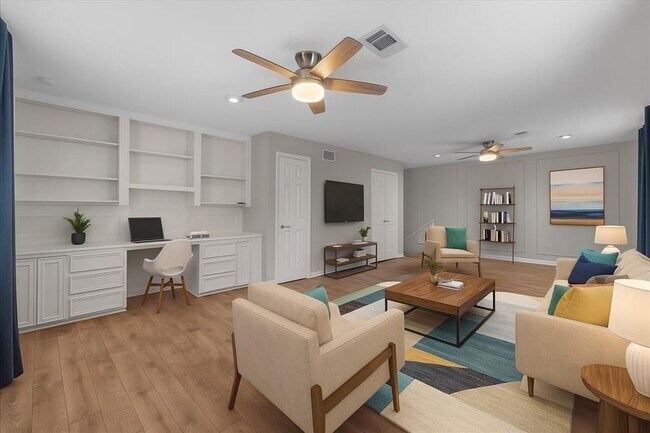 Building Photo - 2105 Murfield Dr