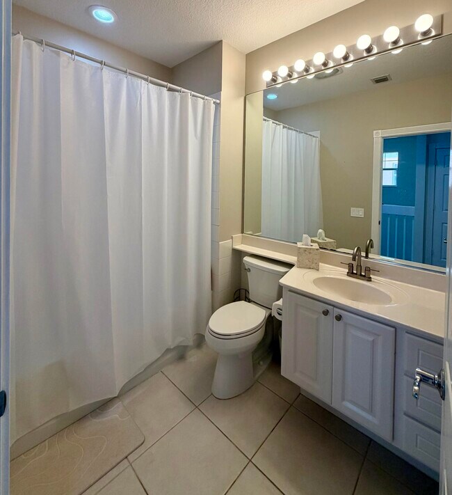 Building Photo - 223 Soriano Dr