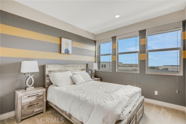 Building Photo - 783 Benchmark