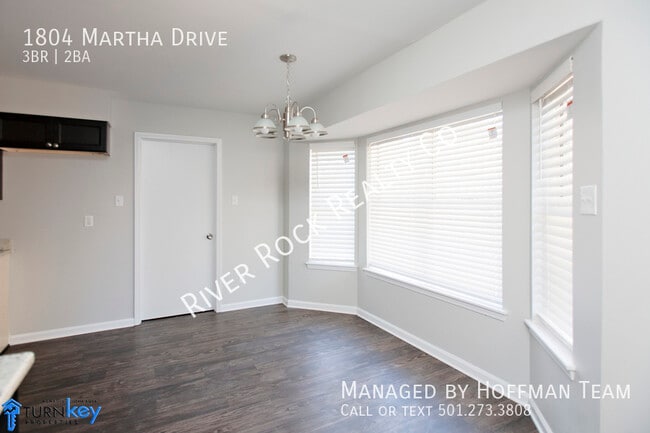 Building Photo - 1804 Martha Dr