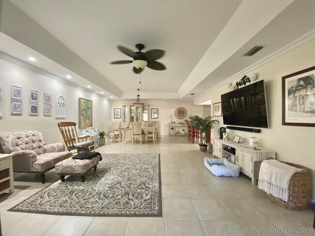 Building Photo - 9132 Pine Springs Dr