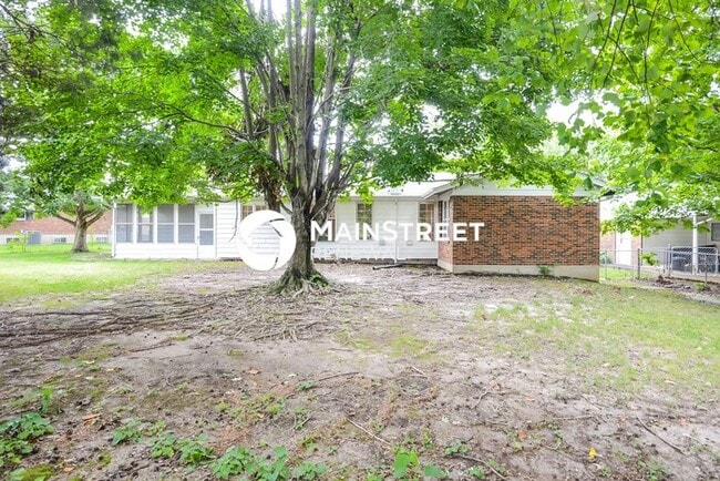 Building Photo - 4 Bedroom Pet-Friendly Home in Florissant,...