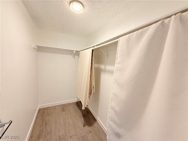 Building Photo - 601 Cabrillo Cir