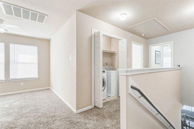 Building Photo - 5227 Brinkman Ct