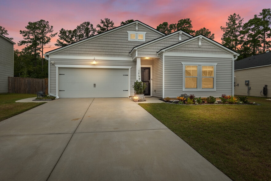 Building Photo - 301 Firewheel Ct