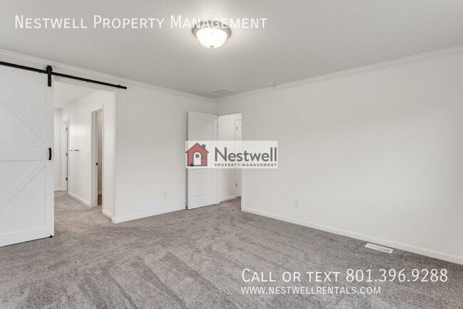 Building Photo - 1836 N Willet Dr