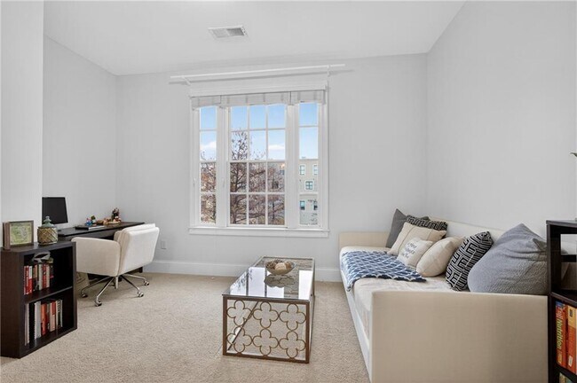 Building Photo - 428 Bill Kennedy Wy SE