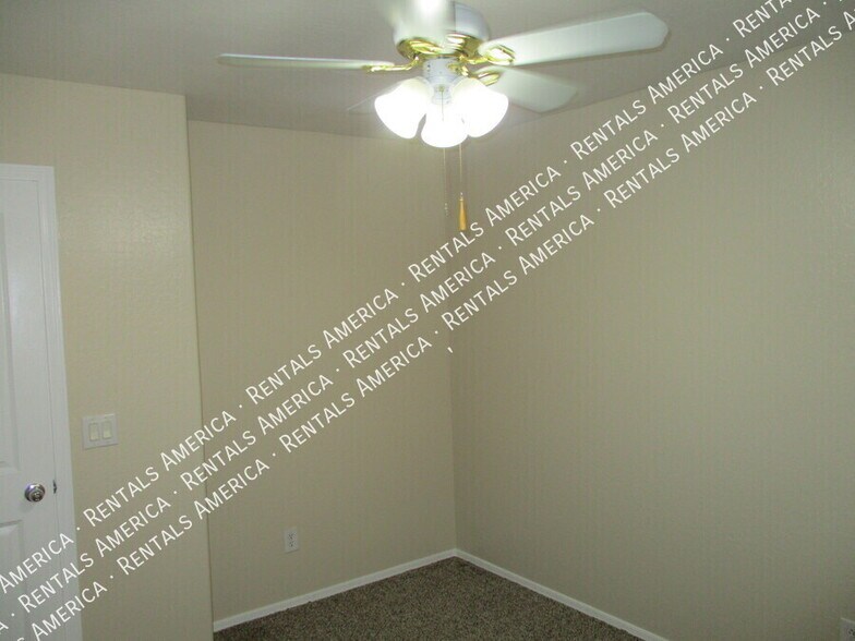 Building Photo - 1328 Natasha Dr