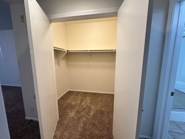 Building Photo - Immediate Move In: Spacious 3bed2bath condo Adjacent to Warner Center/Woodland Hills! Minutes to ...