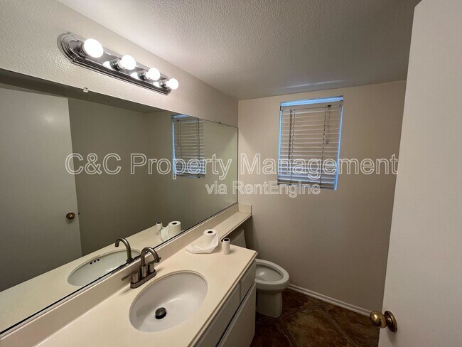 Building Photo - 7836 Green Crest Ct