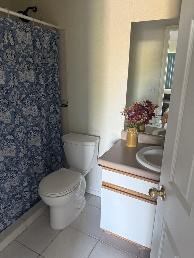 Building Photo - 797 W Mesa Verde Dr