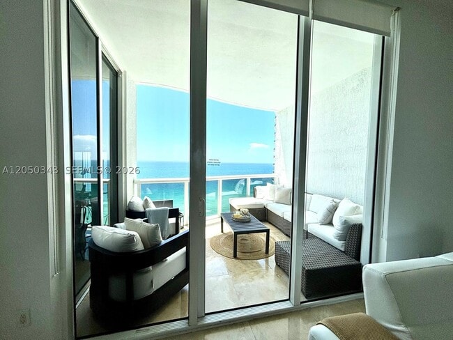 Building Photo - 15901 Collins Ave