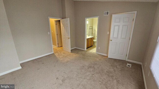 Building Photo - 1196 Swanhill Ct