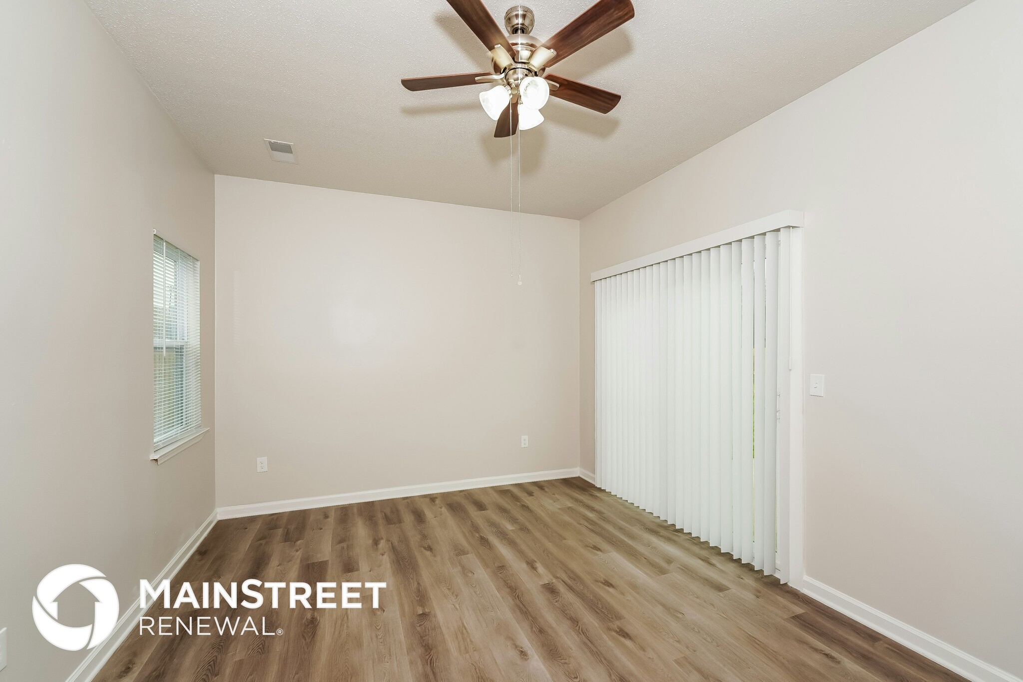 Building Photo - 1144 Amberley Woods Dr
