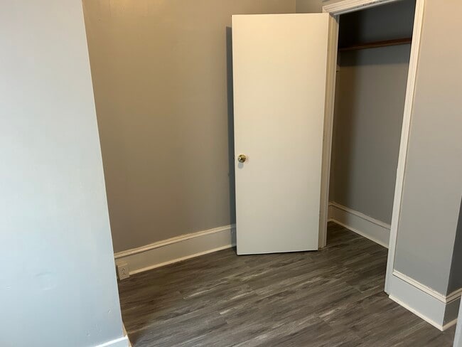 Building Photo - 1230 Old Wilkesboro Rd